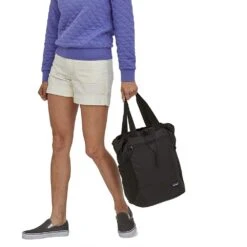 Patagonia - Sac à Dos Hole 27L - Black -Mode Vêtements Magasin 10 9081eee1 e8b1 4fce 9f52 bccaebf02692