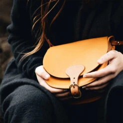 Bleu De Chauffe -Sac Diane M - Jaune 13 Bleu De Chauffe -Sac Diane M - Jaune -Mode Vêtements Magasin 3 1b8fbc5e f630 4388 86c2 e9e76a6ed1f9