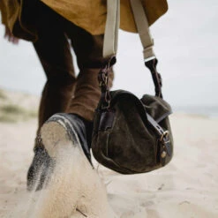 Bleu De Chauffe -Sac Musette XS - Tabac 12 Bleu De Chauffe -Sac Musette XS - Tabac -Mode Vêtements Magasin 3 37dfd6e5 48d1 435f 8818 beb07807b5f0