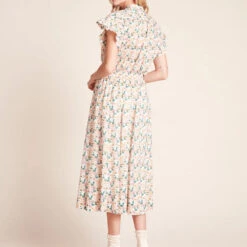 Trovata - Blouse Marianne - Beige 12 Trovata - Blouse Marianne - Beige -Mode Vêtements Magasin 3 aad20bd7 8723 4706 87e9 6b2372f69266