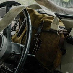 Bleu De Chauffe -Sac Musette S - Tabac -Mode Vêtements Magasin 4 aeeae56f da81 4f57 b349 93bf42d8ef51