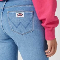 Wrangler - Jeans Hazel - Bleu 15 Wrangler - Jeans Hazel - Bleu -Mode Vêtements Magasin 6 cac4ae75 9dde 4ffe 8471 59a70191ccd3