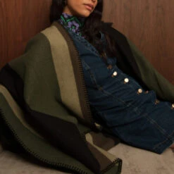 La Méricaine - Cape Navajo - Vert 11 La Méricaine - Cape Navajo - Vert -Mode Vêtements Magasin CAPE4 d68a2ba6 a780 48af af6b ab58dcabc801