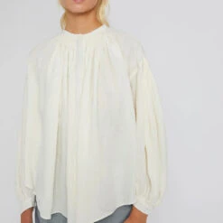 Laurence Bras - Chemise Clare - Blanche 9 Laurence Bras - Chemise Clare - Blanche -Mode Vêtements Magasin CHEMISE CLARE 2