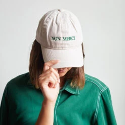Casquette Unisexe Brodée Non Merci - Écru