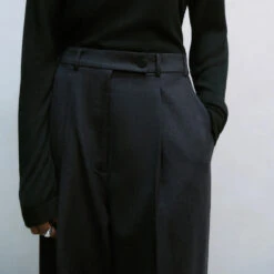 Cordera - Pantalon Tailleur En Laine - Anthracite 11 Cordera - Pantalon Tailleur En Laine - Anthracite -Mode Vêtements Magasin Pant anthracite 2