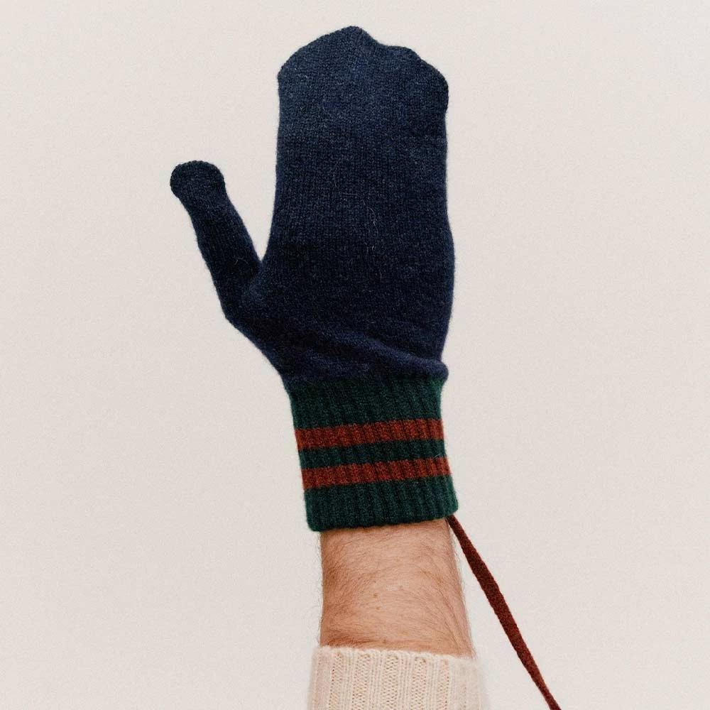 Howlin' -Mouffles Never Too Old - Marine 5 Howlin' -Mouffles Never Too Old - Marine – Image 3