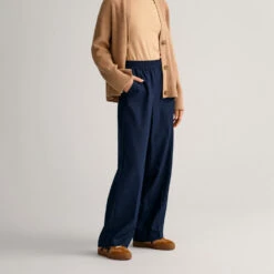 GANT - Pantalon Pull On Relaxed - Marine 10 GANT - Pantalon Pull On Relaxed - Marine -Mode Vêtements Magasin pants10 449bc845 f1fd 4e79 a902 2cb52fe06369