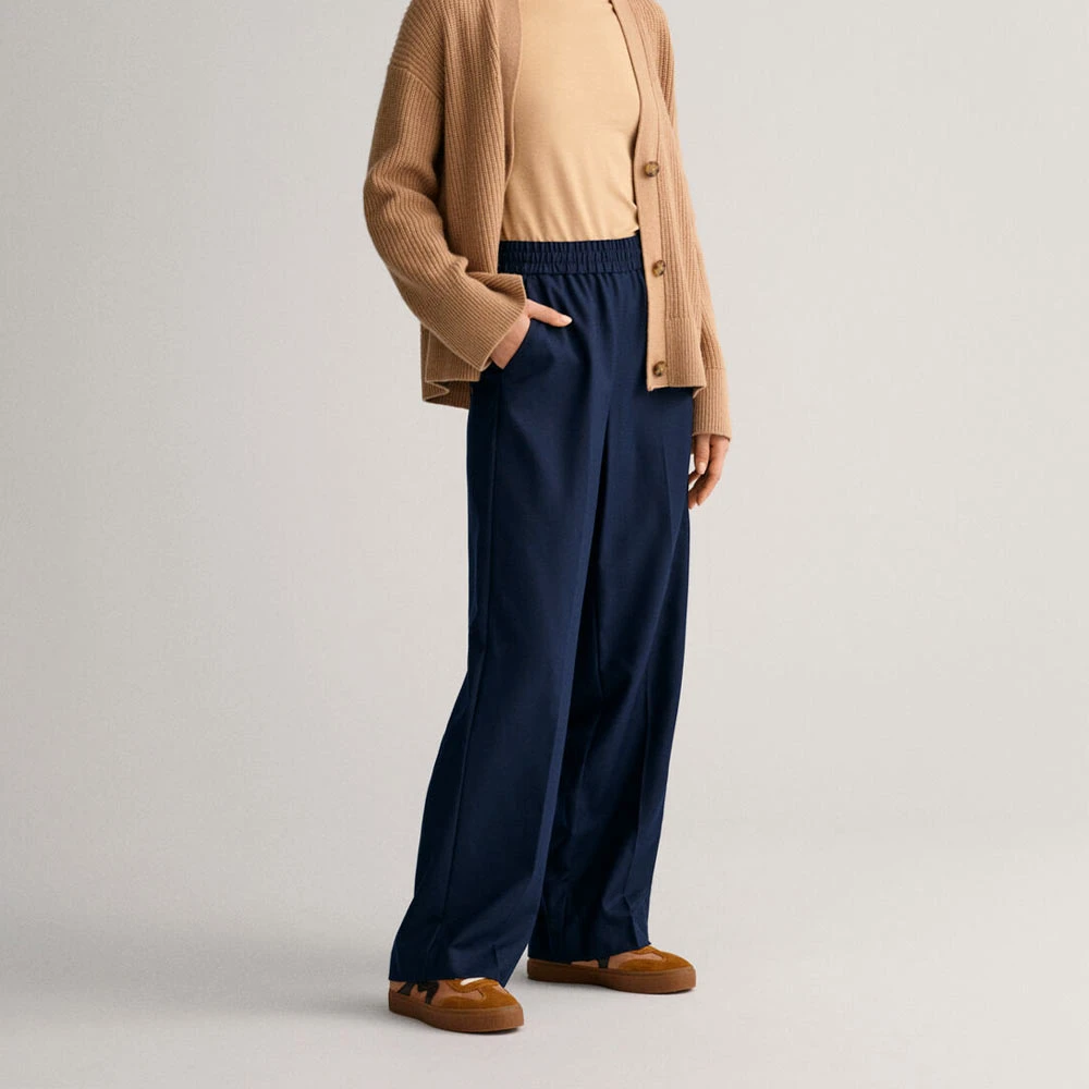 GANT - Pantalon Pull On Relaxed - Marine 5 GANT - Pantalon Pull On Relaxed - Marine – Image 3