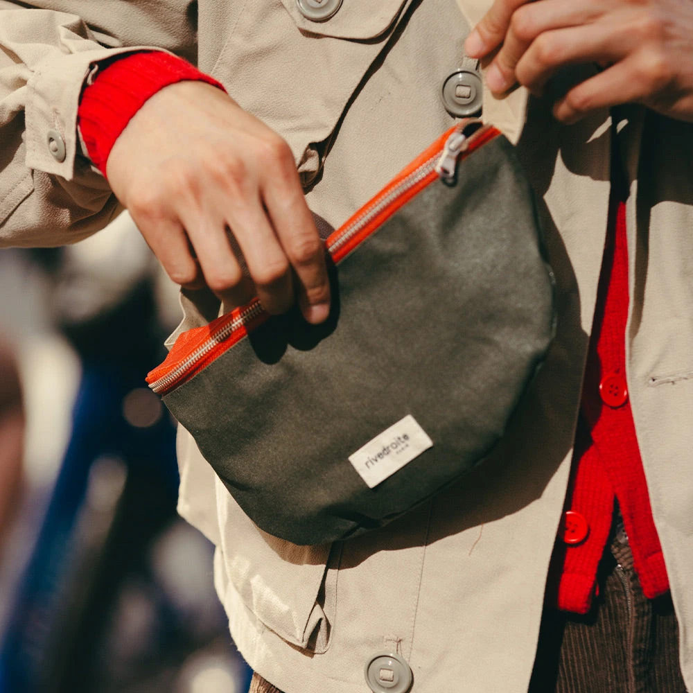 Rivedroite - Sac Banane Custine - Vert Et Orange 6 Rivedroite - Sac Banane Custine - Vert Et Orange – Image 4