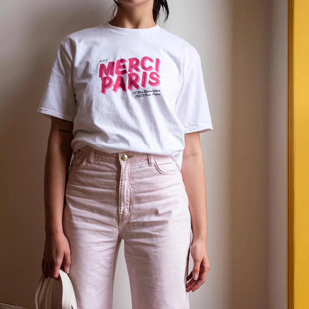 Merci- T-shirt Unisexe - Blanc & Logo Rouge 3 Merci- T-shirt Unisexe - Blanc & Logo Rouge